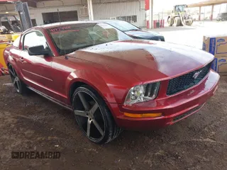 2005 Ford Mustang Deluxe with VIN 1ZVFT80N155245005, listed as a IAAI auction lot 41929406 with 203,176 mi miles. Bid and sale history available at carsss.com. Image 1.