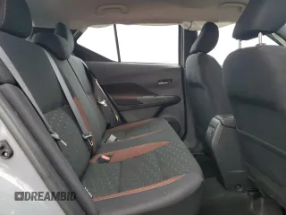 2023 Nissan Kicks SR z VIN 3N1CP5DV1PL536970, wystawiony jako Copart lot #51525175 z przebiegiem 14 655 mil mil oraz Szkoda całkowita • Salvage title. Historia ofert i sprzedaży dostępna na DreamBid. Obrazek 11.
