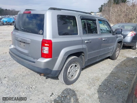 2015 Jeep Patriot Sport with VIN 1C4NJPBB8FD298101, listed as a IAAI auction lot 41624625 with 125,071 mi miles. Bid and sale history available at carsss.com. Image 4.