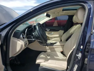 2018 Mercedes-Benz C 300 z VIN WDDWF4KBXJR314448, wystawiony jako Copart lot #53914345 z przebiegiem 107 990 mil mil oraz Szkoda całkowita • Salvage title. Historia ofert i sprzedaży dostępna na DreamBid. Obrazek 7.