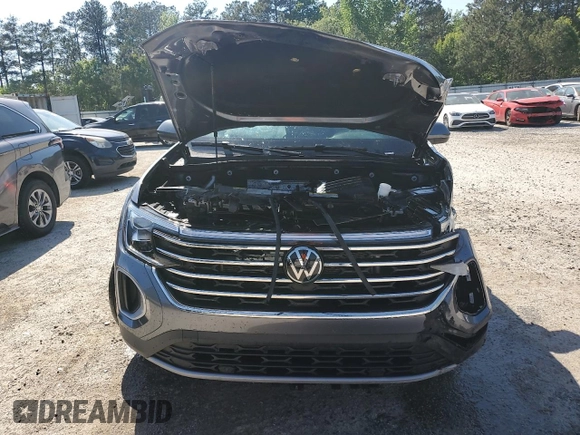 2024 Volkswagen Atlas SE with VIN 1V2WR2CA3RC536421, listed as a Copart auction lot 52762625 with 30,366 mi miles and Non repairable. Bid and sale history available at DreamBid. Image 5.