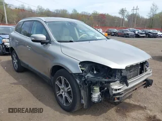 2011 Volvo XC60 3.0T с VIN YV4902DZXB2189062, выставлен на аукционе IAAI как лот 42091241 с пробегом 180 008 миль миль и . История ставок и продаж доступна на DreamBid. Изображение 17.