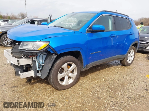 2018 Jeep Compass Latitude z VIN 3C4NJDBBXJT104122, wystawiony jako IAAI lot #41946947 z przebiegiem 124 433 mil mil oraz . Historia ofert i sprzedaży dostępna na DreamBid. Obrazek 2.