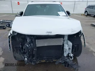 2021 Jeep Grand Cherokee Overland z VIN 1C4RJKDG9M8123357, wystawiony jako IAAI lot #42154973 z przebiegiem 46 774 mil mil oraz . Historia ofert i sprzedaży dostępna na DreamBid. Obrazek 6.