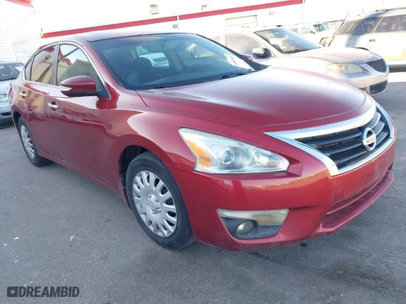 2013 Nissan Altima 2.5 SV with VIN 1N4AL3AP0DN583757, listed as a IAAI auction lot 41863040 with 112,801 mi miles. Bid and sale history available at carsss.com. Image 1.