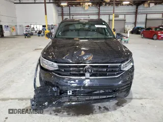 2022 Volkswagen Tiguan SE R-Line Black with VIN 3VVCB7AX1NM140818, listed as a Copart auction lot 71376004 with 29,190 mi miles and Salvage title. Bid and sale history available at DreamBid. Image 5.