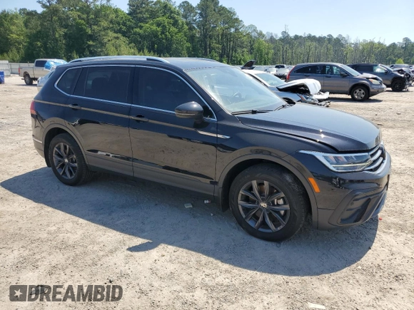 2022 Volkswagen Tiguan SE z VIN 3VV3B7AX8NM094906, wystawiony jako Copart lot #54234485 z przebiegiem 27 030 mil mil oraz Szkoda całkowita • Salvage title. Historia ofert i sprzedaży dostępna na DreamBid. Obrazek 4.