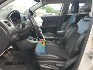 2020 Jeep Compass Latitude с VIN 3C4NJDBB6LT197210, выставлен на аукционе Copart как лот 57885465 с пробегом 55 544 миль миль и Списание • Salvage title. История ставок и продаж доступна на DreamBid. Изображение 7.