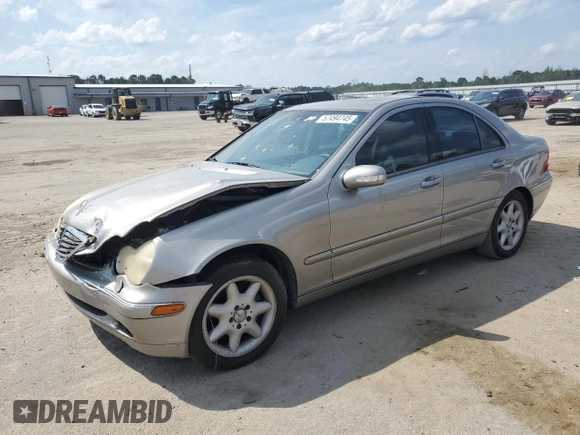 2003 Mercedes-Benz C 240 с VIN WDBRF61J43E012240, выставлен на аукционе Copart как лот 57494745 с пробегом Не указан миль и Списание • Salvage title. История ставок и продаж доступна на DreamBid. Изображение 1.