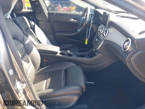 2017 Mercedes-Benz GLA 250 z VIN WDCTG4EB9HJ298171, wystawiony jako IAAI lot #41410558 z przebiegiem 85 375 mil mil oraz . Historia ofert i sprzedaży dostępna na DreamBid. Obrazek 5.
