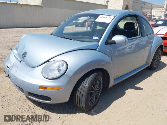 2010 Volkswagen New Beetle Coupe with VIN 3VWPG3AG0AM002088, listed as a IAAI auction lot 42014379 with 81,832 mi miles. Bid and sale history available at carsss.com. Image 2.