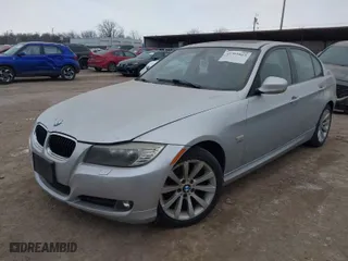 2011 BMW 3 Series 328i xDrive with VIN WBAPK5G59BNN25729, listed as a IAAI auction lot 41369803 with 76,326 mi miles. Bid and sale history available at carsss.com. Image 2.
