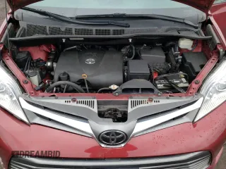 2020 Toyota Sienna XLE with VIN 5TDDZ3DC2LS238429, listed as a Copart auction lot 52625165 with 117,040 mi miles and Salvage Title. Bid and sale history available at carsss.com. Image 13.