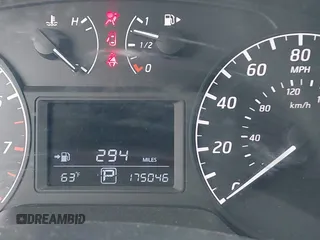 2017 Nissan Sentra SR z VIN 3N1AB7AP0HY390587, wystawiony jako IAAI lot #42064245 z przebiegiem 175 046 mil mil oraz . Historia ofert i sprzedaży dostępna na DreamBid. Obrazek 7.