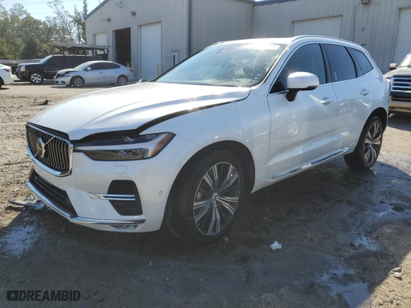 2023 Volvo XC60 Plus Bright Theme with VIN YV4L12DN1P1205243, listed as a Copart auction lot 76896314 with 17,000 mi miles and Salvage Title. Bid and sale history available at carsss.com. Image 1.