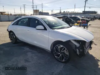 2023 Hyundai Ioniq 6 Preferred z VIN KMHM34AC5PA022942, wystawiony jako Copart lot #76087113 z przebiegiem 396 mil mil oraz . Historia ofert i sprzedaży dostępna na DreamBid. Obrazek 4.