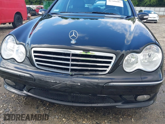 2007 Mercedes-Benz C 230 Sport с VIN WDBRF52H57E025736, выставлен на аукционе IAAI как лот 42541691 с пробегом 131 847 миль миль и . История ставок и продаж доступна на DreamBid. Изображение 6.