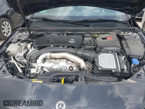 2025 Mercedes-Benz CLA 250 z VIN W1K5J4GB3SN516138, wystawiony jako IAAI lot #41903335 z przebiegiem 12 318 mil mil oraz . Historia ofert i sprzedaży dostępna na DreamBid. Obrazek 10.
