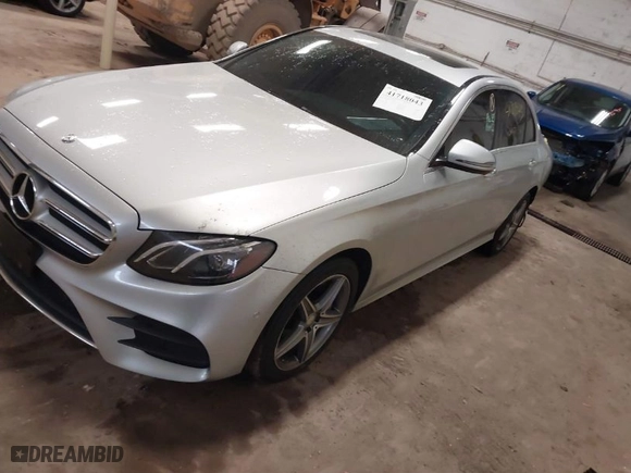 2017 Mercedes-Benz E-Class E 300 Luxury with VIN WDDZF4KB0HA025651, listed as a IAAI auction lot 41718043 with 76,276 mi miles. Bid and sale history available at carsss.com. Image 2.