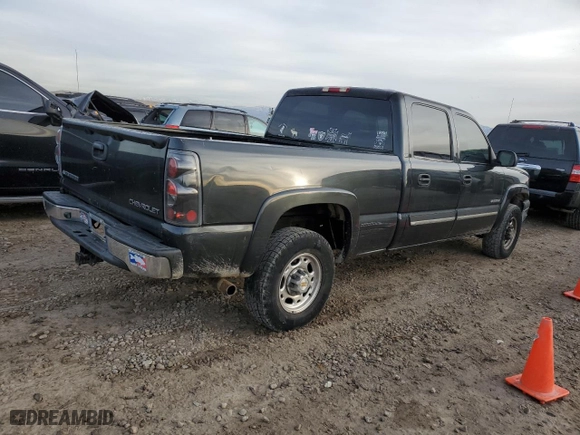 2003 Chevrolet Silverado 1500HD LS with VIN 1GCGC13U43F136661, listed as a Copart auction lot 85513924 with 203,880 mi miles and Salvage Title. Bid and sale history available at carsss.com. Image 3.