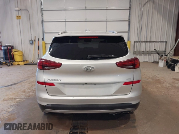 2019 Hyundai Tucson Ultimate with VIN KM8J3CAL8KU995978, listed as a IAAI auction lot 41105208 with 108,268 mi miles. Bid and sale history available at carsss.com. Image 17.
