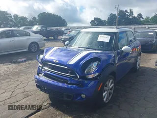 2016 MINI Countryman S with VIN WMWZC3C55GWP53633, listed as a IAAI auction lot 42526582 with 58,898 mi miles and . Bid and sale history available at DreamBid. Image 17.