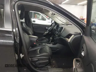 2018 Jeep Cherokee Limited with VIN 1C4PJMDB5JD617757, listed as a IAAI auction lot 40944952 with 81,573 mi miles. Bid and sale history available at carsss.com. Image 5.