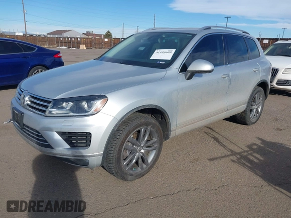 2015 Volkswagen Touareg Lux с VIN WVGEP9BP2FD001793, выставлен на аукционе IAAI как лот 41495609 с пробегом 138 239 миль миль и . История ставок и продаж доступна на DreamBid. Изображение 17.