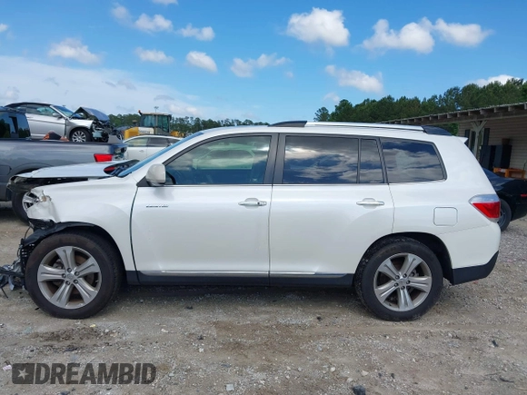 2013 Toyota Highlander Limited with VIN 5TDYK3EH0DS095515, listed as a IAAI auction lot 42251154 with 99,026 mi miles and . Bid and sale history available at DreamBid. Image 14.