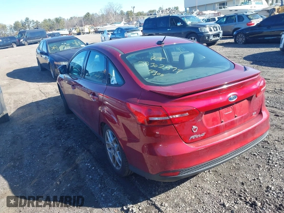 2015 Ford Focus SE with VIN 1FADP3F27FL381463, listed as a IAAI auction lot 41778792 with 999,999 mi miles. Bid and sale history available at carsss.com. Image 3.