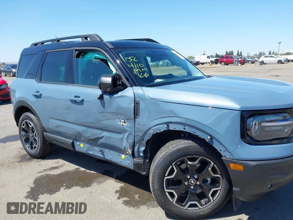 2025 Ford Bronco Sport Outer Banks with VIN 3FMCR9CN6SRE21590, listed as a IAAI auction lot 42084086 with 1,521 mi miles and . Bid and sale history available at DreamBid. Image 6.