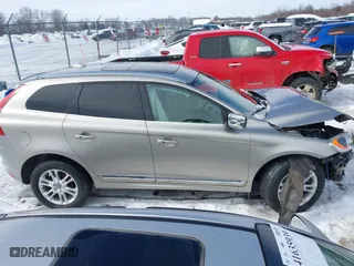 2016 Volvo XC60 T5 Drive-E Premier with VIN YV440MDK5G2796227, listed as a IAAI auction lot 41630864 with 82,251 mi miles. Bid and sale history available at carsss.com. Image 14.