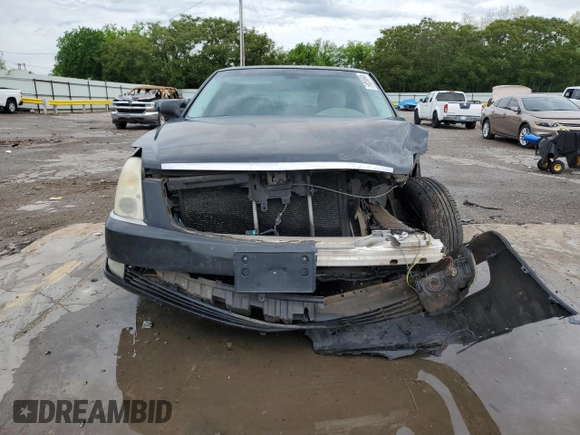 2007 Cadillac DTS V8 z VIN 1G6KD57Y27U179010, wystawiony jako Copart lot #54055605 z przebiegiem 137 326 mil mil oraz Szkoda całkowita • Salvage title. Historia ofert i sprzedaży dostępna na DreamBid. Obrazek 5.