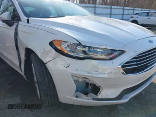 2020 Ford Fusion SE с VIN 3FA6P0HD1LR122177, выставлен на аукционе IAAI как лот 41749652 с пробегом 54 365 миль миль и . История ставок и продаж доступна на DreamBid. Изображение 6.