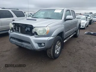 2014 Toyota Tacoma PreRunner with VIN 5TFJU4GN1EX052382, listed as a IAAI auction lot 41533721 with 165,245 mi miles. Bid and sale history available at carsss.com. Image 18.