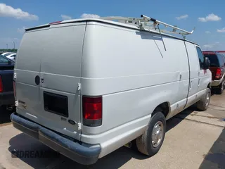 2013 Ford Econoline Cargo Commercial z VIN 1FTSS3EL6DDA11915, wystawiony jako IAAI lot #42404089 z przebiegiem 332 717 mil mil oraz . Historia ofert i sprzedaży dostępna na DreamBid. Obrazek 4.