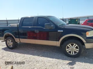 2005 Ford F-150 XLT z VIN 1FTPW14595KD94652, wystawiony jako IAAI lot #42766074 z przebiegiem 245 344 mil mil oraz . Historia ofert i sprzedaży dostępna na DreamBid. Obrazek 13.