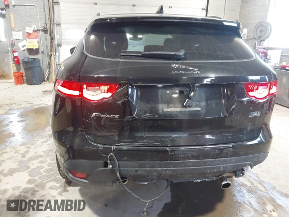 2020 Jaguar F-Pace 25t Prestige z VIN SADCK2FX0LA646522, wystawiony jako IAAI lot #41466101 z przebiegiem 44 180 mil mil oraz . Historia ofert i sprzedaży dostępna na DreamBid. Obrazek 6.