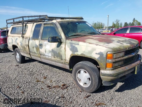 1997 Chevrolet Silverado 1500 with VIN 1GCEK19R1VE268315, listed as a IAAI auction lot 42033977 with 183,787 mi miles and . Bid and sale history available at DreamBid. Image 1.