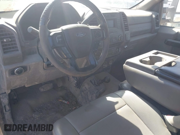 2017 Ford Super Duty F-250 SRW XL with VIN 1FD7W2B69HEC90498, listed as a IAAI auction lot 42032220 with 1 mi miles. Bid and sale history available at carsss.com. Image 18.