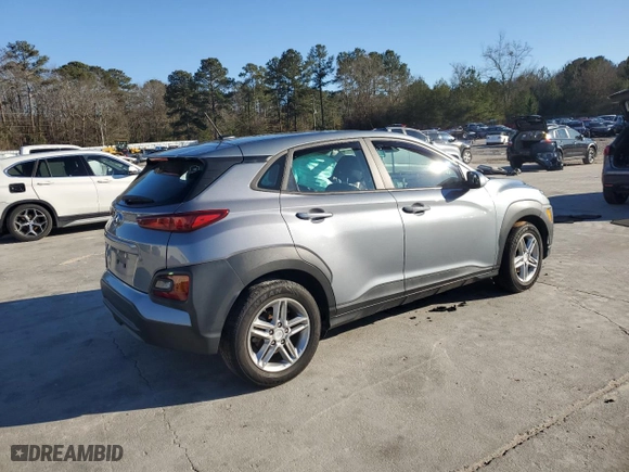 2020 Hyundai Kona SE with VIN KM8K12AA0LU427258, listed as a Copart auction lot 89309205 with 81,359 mi miles and Salvage Title. Bid and sale history available at carsss.com. Image 3.
