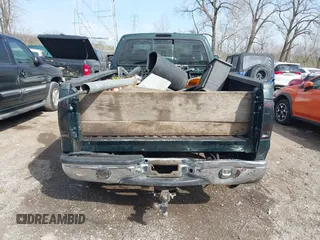 2001 Ford Super Duty F-250 XL with VIN 1FTNX21F91EB48250, listed as a IAAI auction lot 41901105 with 224,752 mi miles. Bid and sale history available at carsss.com. Image 15.