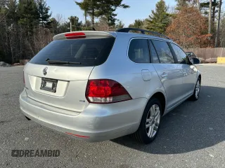 2014 Volkswagen Jetta SportWagen TDI w/Sunroof & Nav with VIN 3VWPL7AJ7EM618245, listed as a Copart auction lot 49228175 with 156,000 mi miles and Clean Title. Bid and sale history available at carsss.com. Image 4.