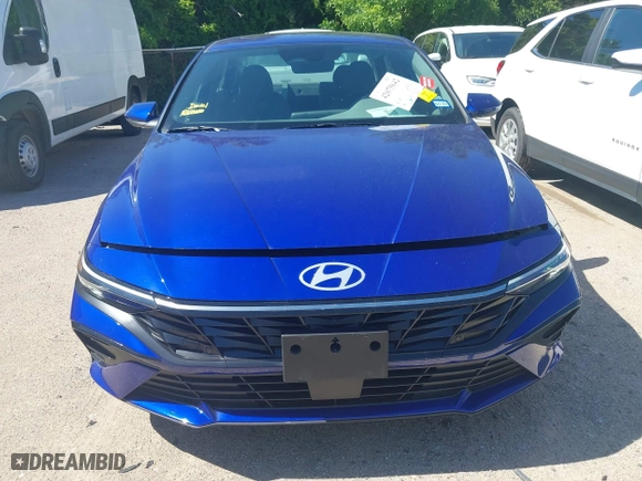 2025 Hyundai Elantra SEL Convenience with VIN KMHLS4DG2SU965777, listed as a IAAI auction lot 42075642 with 2,697 mi miles. Bid and sale history available at carsss.com. Image 12.