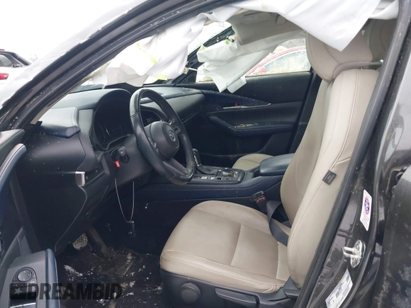 2020 Mazda CX-30 Select Package with VIN 3MVDMBCLXLM108553, listed as a IAAI auction lot 41638863 with 129 mi miles. Bid and sale history available at carsss.com. Image 5.