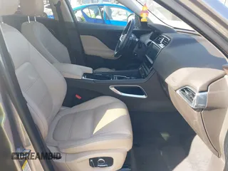 2020 Jaguar F-Pace 25t Prestige z VIN SADCK2FXXLA660346, wystawiony jako IAAI lot #41482264 z przebiegiem 36 160 mil mil oraz . Historia ofert i sprzedaży dostępna na DreamBid. Obrazek 5.