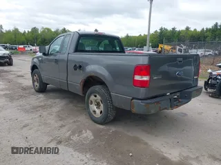 2005 Ford F-150 XL z VIN 1FTRF12265NB74269, wystawiony jako IAAI lot #42267542 z przebiegiem 180 386 mil mil oraz . Historia ofert i sprzedaży dostępna na DreamBid. Obrazek 3.