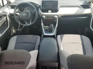 2020 Toyota RAV4 XLE with VIN JTMW1RFV8LD060197, listed as a Copart auction lot 61223725 with 33,135 mi miles and Salvage title. Bid and sale history available at DreamBid. Image 8.