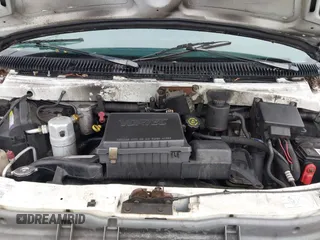 1998 Chevrolet Astro Cargo Van with VIN 1GCDM19WXWB155185, listed as a IAAI auction lot 41670032 with 127,514 mi miles. Bid and sale history available at carsss.com. Image 10.