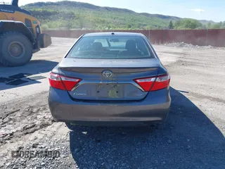 2017 Toyota Camry XLE z VIN 4T1BF1FK6HU307775, wystawiony jako IAAI lot #42123374 z przebiegiem 53 183 mil mil oraz . Historia ofert i sprzedaży dostępna na DreamBid. Obrazek 17.